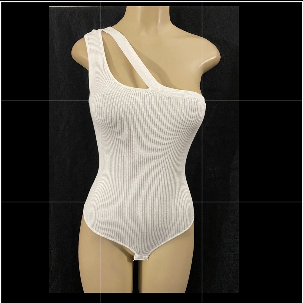 Fashion Nova cut out one shoulder bodysuit